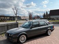 Gebraucht BMW 320 129 PS (94 kW) 1988 Grau Limousine