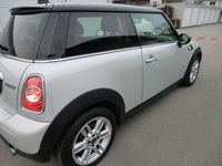 Gebraucht Mini Cooper 122 PS (89 kW) 2012 White silver metallic Kleinwagen
