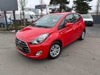 Gebraucht Hyundai i20 Trend 125 PS (91 kW) 2018 Rot Van / Kleinbus