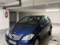 Gebraucht Mercedes A180 Avantgarde 109 PS (80 kW) 2011 Blau Limousine