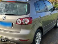 Gebraucht VW Golf VI Style 105 PS (77 kW) 2011 Gold Kleinwagen