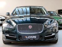 Gebraucht Jaguar XJ Premium Luxury 300 PS (220 kW) 2016 British racing green Limousine