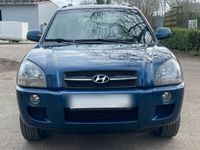 gebraucht Hyundai Tucson 2,0 CRDI 4x4 / 1 Hand / Automatik / AHK / Klima /