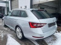 Gebraucht Skoda Superb Style 150 PS (110 kW) 2017 Silber Limousine