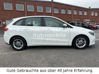 Gebraucht Mercedes B180 Business 136 PS (100 kW) 2019 Polarweiss Kleinwagen