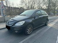 Gebraucht Mercedes B180 116 PS (85 kW) 2009 Schwarz Van / Kleinbus