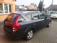 Gebraucht Kia Ceed Sportswagon 116 PS (85 kW) 2011 Gomeragrau met. Kombi