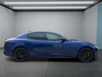 Gebraucht Maserati Ghibli 430 PS (316 kW) 2022 Blau Limousine