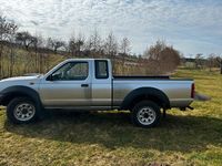 Gebraucht Nissan PickUp 133 PS (97 kW) 2011 Silber Pickup