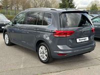 gebraucht VW Touran Comfortline 1.5 TSI beh. Frontscheibe RFK