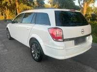 Gebraucht Opel Astra Edition 90 PS (66 kW) 2010 Weiß Kombi