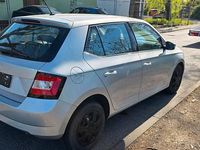 Używany Skoda Fabia 60 KM (44 kW) 2016 Srebrny Hatchback
