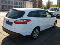 Gebraucht Ford Focus SYNC Edition 101 PS (74 kW) 2013 Frostweiß Kombi
