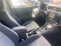 Gebraucht Toyota Auris Multidrive S 116 PS (85 kW) 2019 Platinsilber metallic Kleinwagen