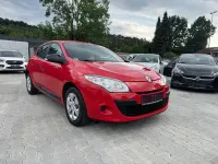 Gebraucht Renault Mégane III Authentique 101 PS (74 kW) 2011 Rot Limousine