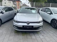 Gebraucht VW Golf VIII 131 PS (96 kW) 2022 Silber Limousine