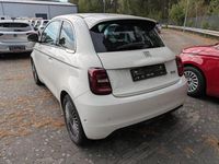 Gebraucht Fiat 500e Icon 86 kW (118 PS) 2023 Weiß Limousine
