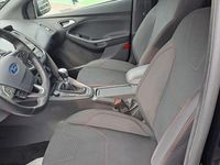 Second-hand Ford Focus ST-Line 140 CP (102 kW) 2017 Negru Berlinǎ
