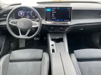 Gebraucht VW Passat 150 PS (110 kW) 2025 Schwarz mythos schwarz Kombi