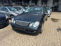 Gebraucht Mercedes E280 Avantgarde 177 PS (130 kW) 2005 Blau Limousine