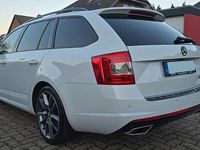 Gebraucht Skoda Octavia RS 184 PS (135 kW) 2015 Weiß Kleinwagen