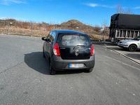 Gebraucht Hyundai i10 67 PS (49 kW) 2010 Schwarz Kleinwagen
