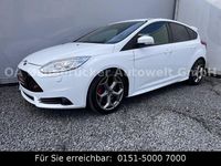 Gebraucht Ford Focus ST 250 PS (183 kW) 2013 Weiß Limousine