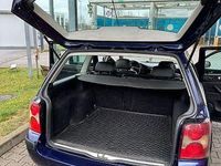 Usata VW Passat Basis 131 CV (96 kW) 2003 Blu Station wagon
