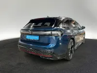 Gebraucht VW ID.7 GTX 250 kW (340 PS) 2025 Blau Kombi