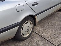 Gebraucht Mercedes C180 122 PS (89 kW) 1997 Silber Limousine