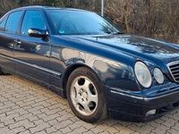 Gebraucht Mercedes E200 Avantgarde 163 PS (119 kW) 2000 Schwarz Limousine