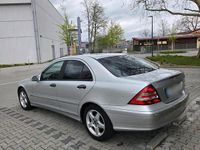 Gebraucht Mercedes 200 122 PS (89 kW) 2004 Silber Limousine