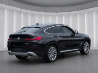 Gebraucht BMW X4 Performance 245 PS (180 kW) 2023 Black sapphire metallic SUV