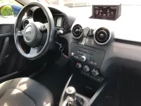 Gebraucht Audi A1 Attraction 86 PS (63 kW) 2012 Blau Kleinwagen
