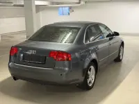 Gebraucht Audi A4 Comfort 131 PS (96 kW) 2006 Grau Limousine