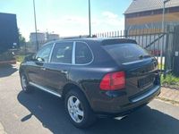Second-hand Porsche Cayenne 250 CP (183 kW) 2005 Negru SUV