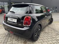 Gebraucht Mini ONE 102 PS (75 kW) 2019 Schwarz metallic midnight black metallic Kleinwagen