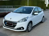 Gebraucht Peugeot 208 Active 82 PS (60 kW) 2017 Weiß Kleinwagen