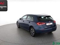 Gebraucht Mercedes A200 Style 150 PS (110 kW) 2020 Denimblau Limousine