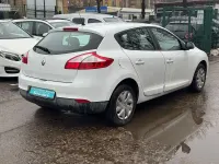 Gebraucht Renault Mégane III Initiale Paris 110 PS (80 kW) 2014 Weiß Kleinwagen