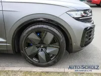 Gebraucht VW Touareg R 462 PS (339 kW) 2025 Grau SUV