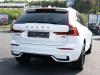 Neu Volvo XC60 Plus 455 PS (334 kW) 2025 Crystal weiss SUV