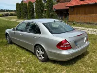 Gebraucht Mercedes E200 163 PS (119 kW) 2004 Silber Limousine
