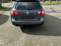 gebraucht VW Passat Variant 2.0 TDI DPF DSG 125kW Trendli...