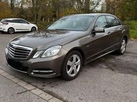 Gebraucht Mercedes E200 Avantgarde 184 PS (135 kW) 2011 Braun Limousine