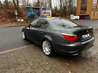 Gebraucht BMW 525 218 PS (160 kW) 2008 Grau Limousine