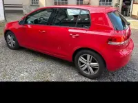 Gebraucht VW Golf VI Match 105 PS (77 kW) 2011 Rot Kleinwagen