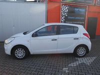 Gebraucht Hyundai i20 Classic 86 PS (63 kW) 2013 Weiß Kleinwagen