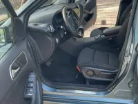 Gebraucht Mercedes B180 122 PS (89 kW) 2012 Blau Kleinwagen