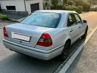Gebraucht Mercedes C220 150 PS (110 kW) 1996 Silber Limousine